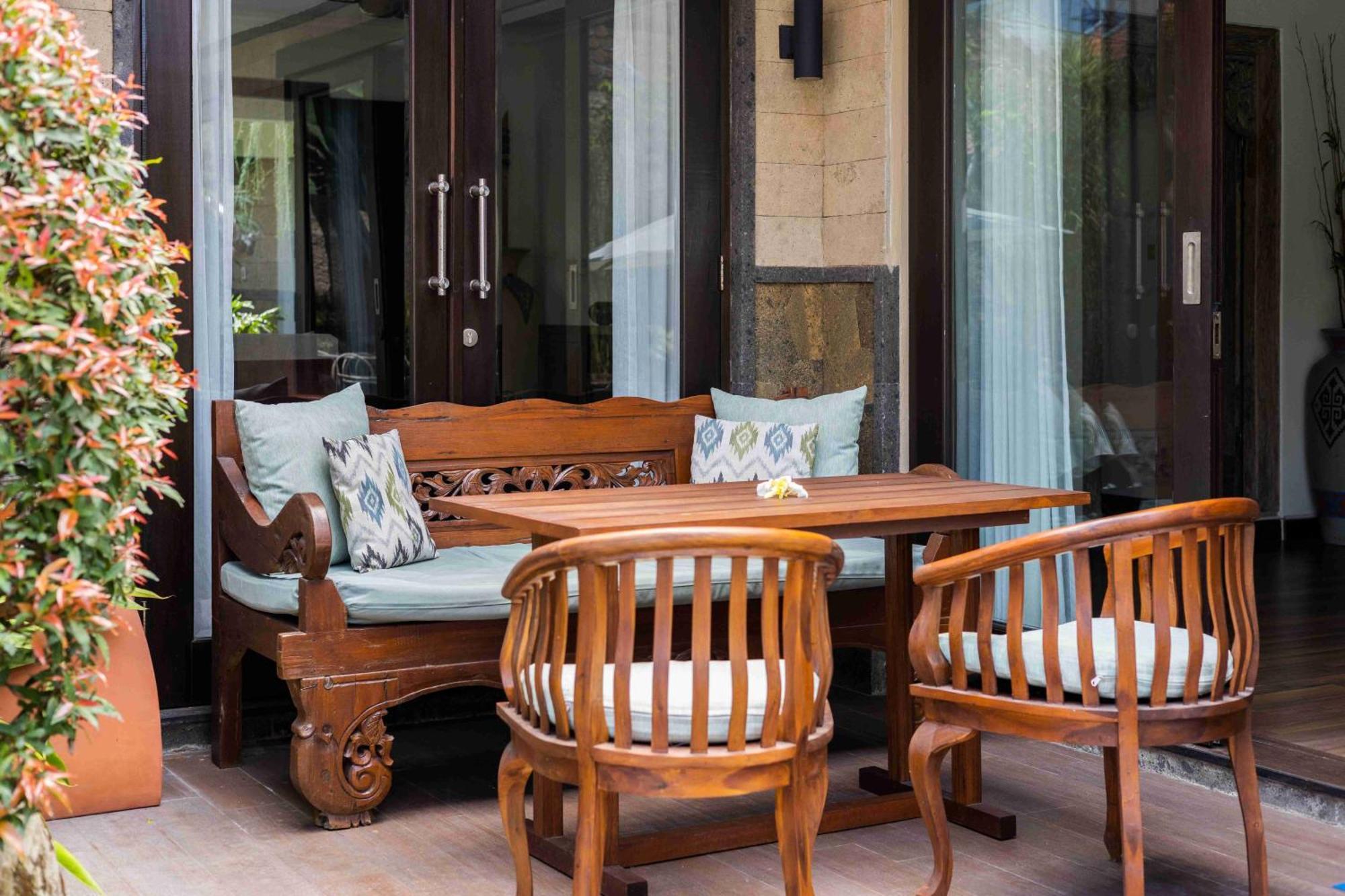 Villa Nesanur - Comfortable & Spacious Beachside Sanur Bagian luar foto