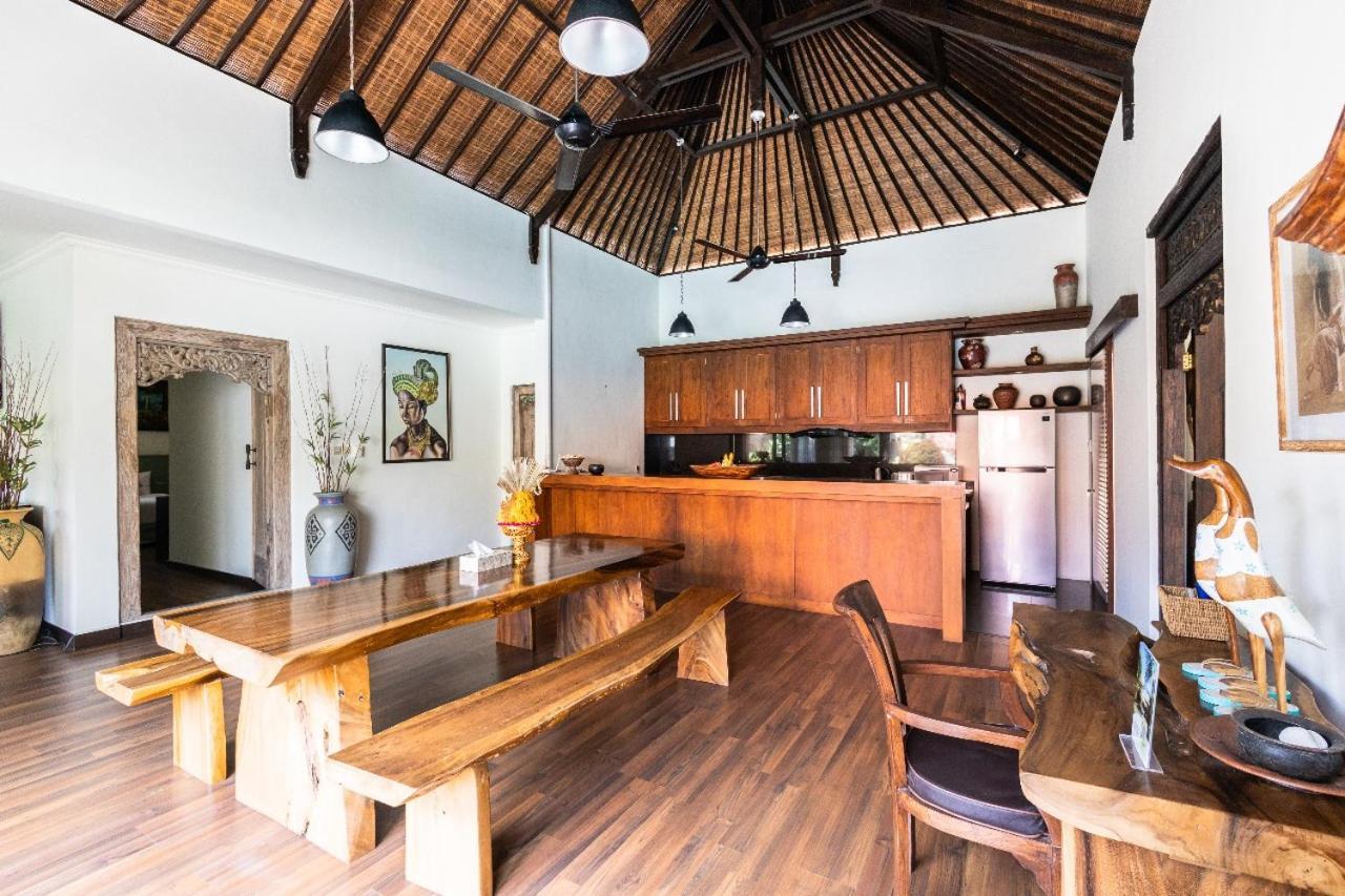 Villa Nesanur - Comfortable & Spacious Beachside Sanur Bagian luar foto