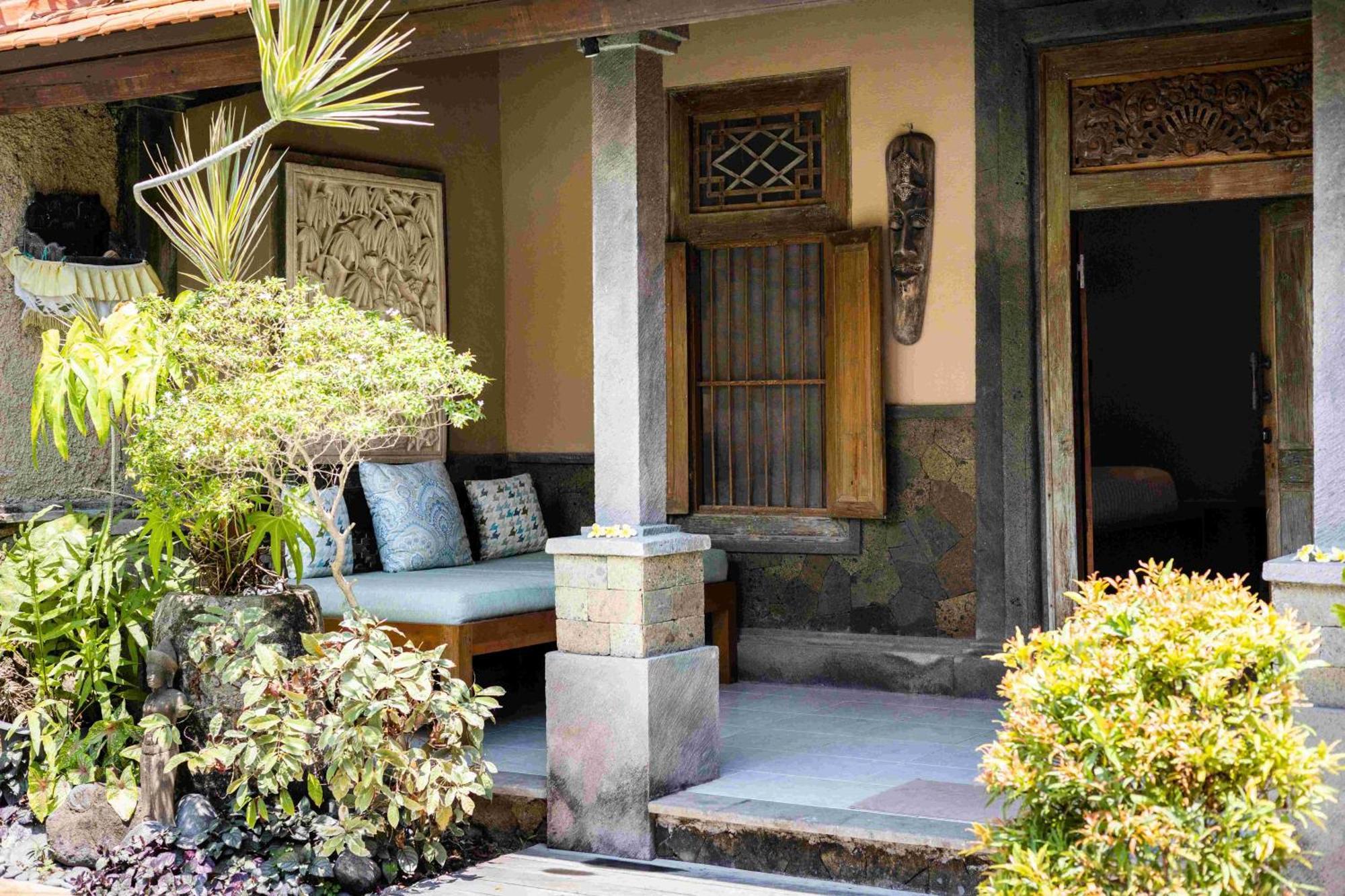 Villa Nesanur - Comfortable & Spacious Beachside Sanur Bagian luar foto